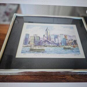 painting is of the ionic Hong Kong skyline framed and signed by artist beautiful